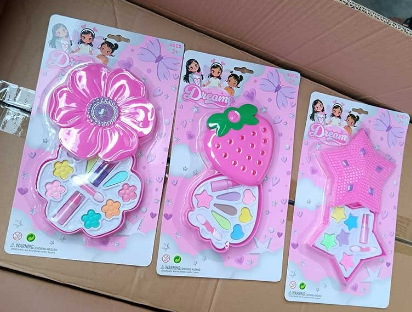 JUEGO DE BELLEZA 144 PZS.